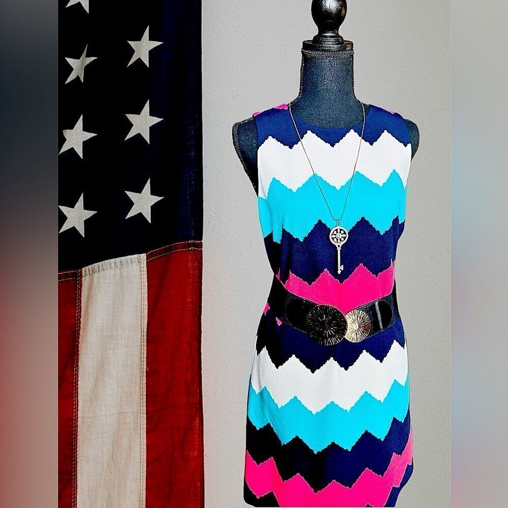 Necessary Objects Chevron Mini Dress XS Polyester Spandex - Picture 3 of 9